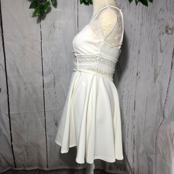 CHOIES WAIST LACE OFF WHITE SLEEVELES MINI DRESS SIZE M - Picture 3 of 8